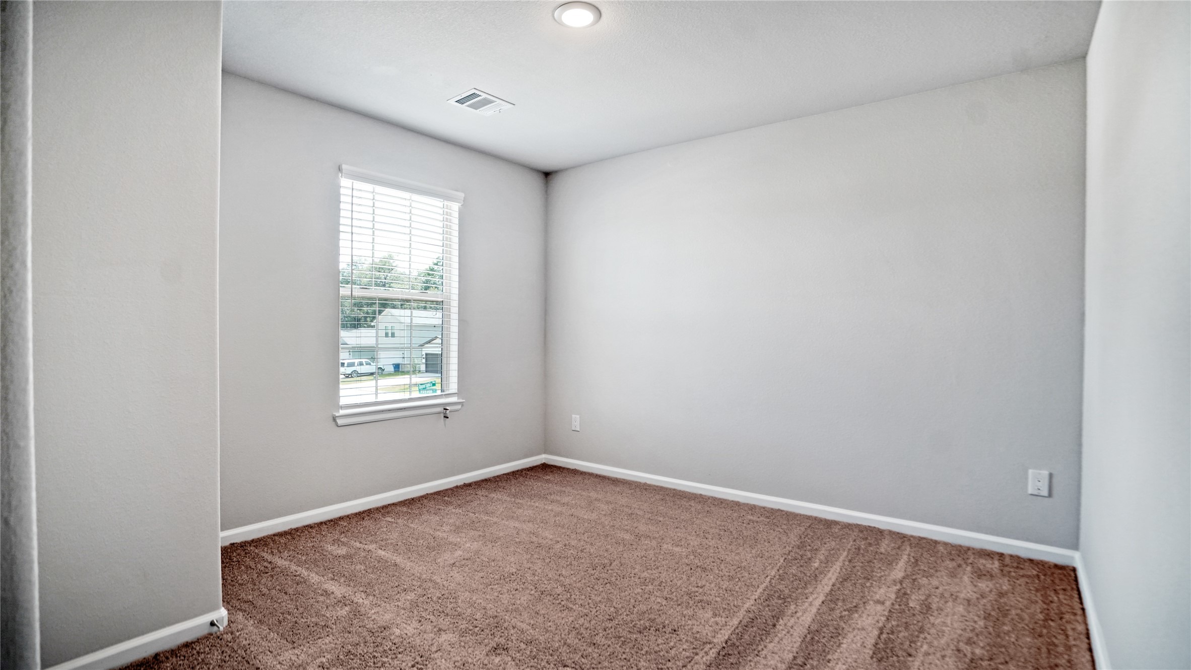 16505 Opportunity Way Property Photo 15