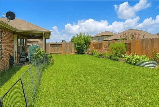 21399 Hunter Hart Drive Property Photo 15