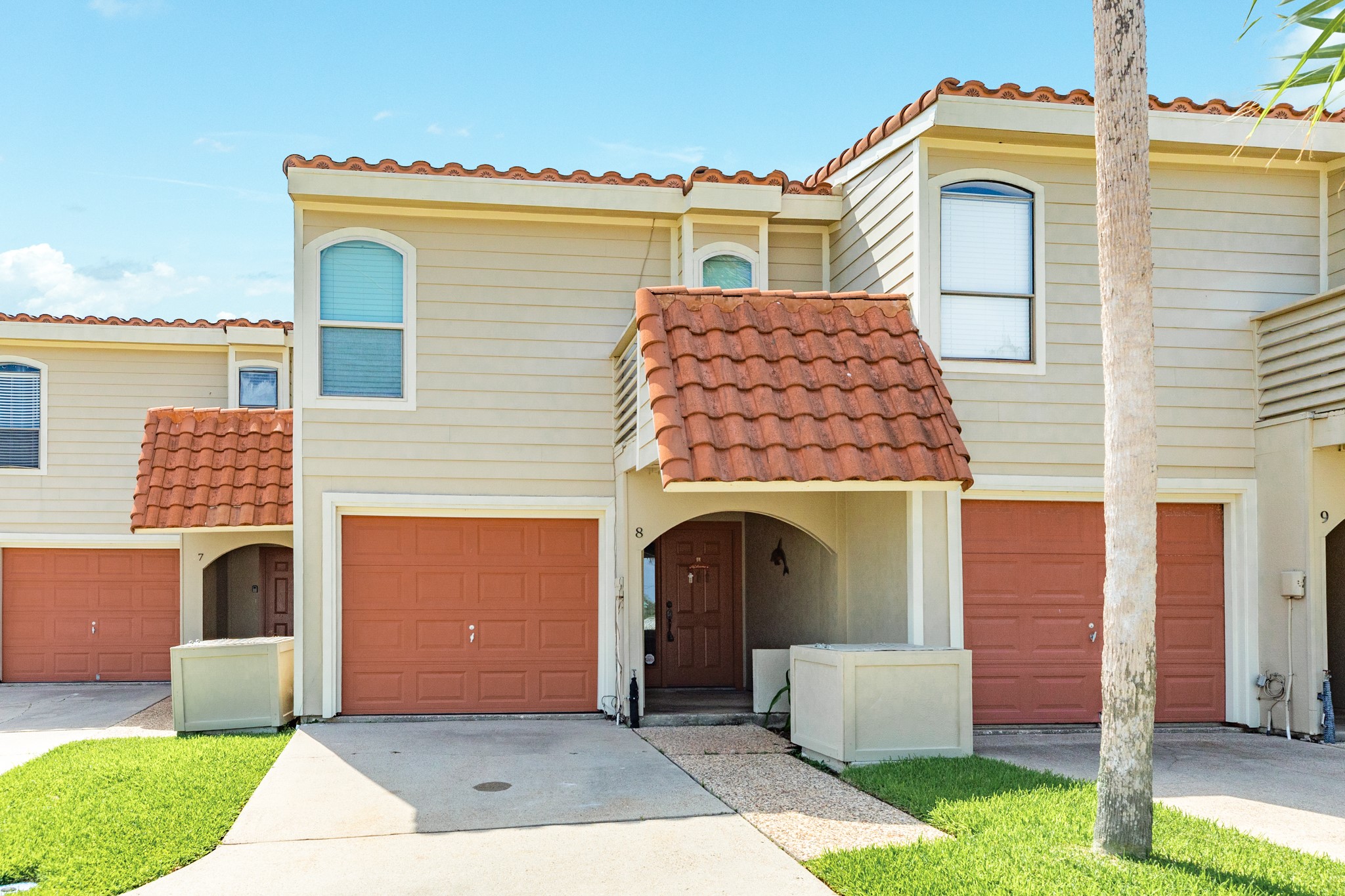 8 Dana Drive Property Photo 2