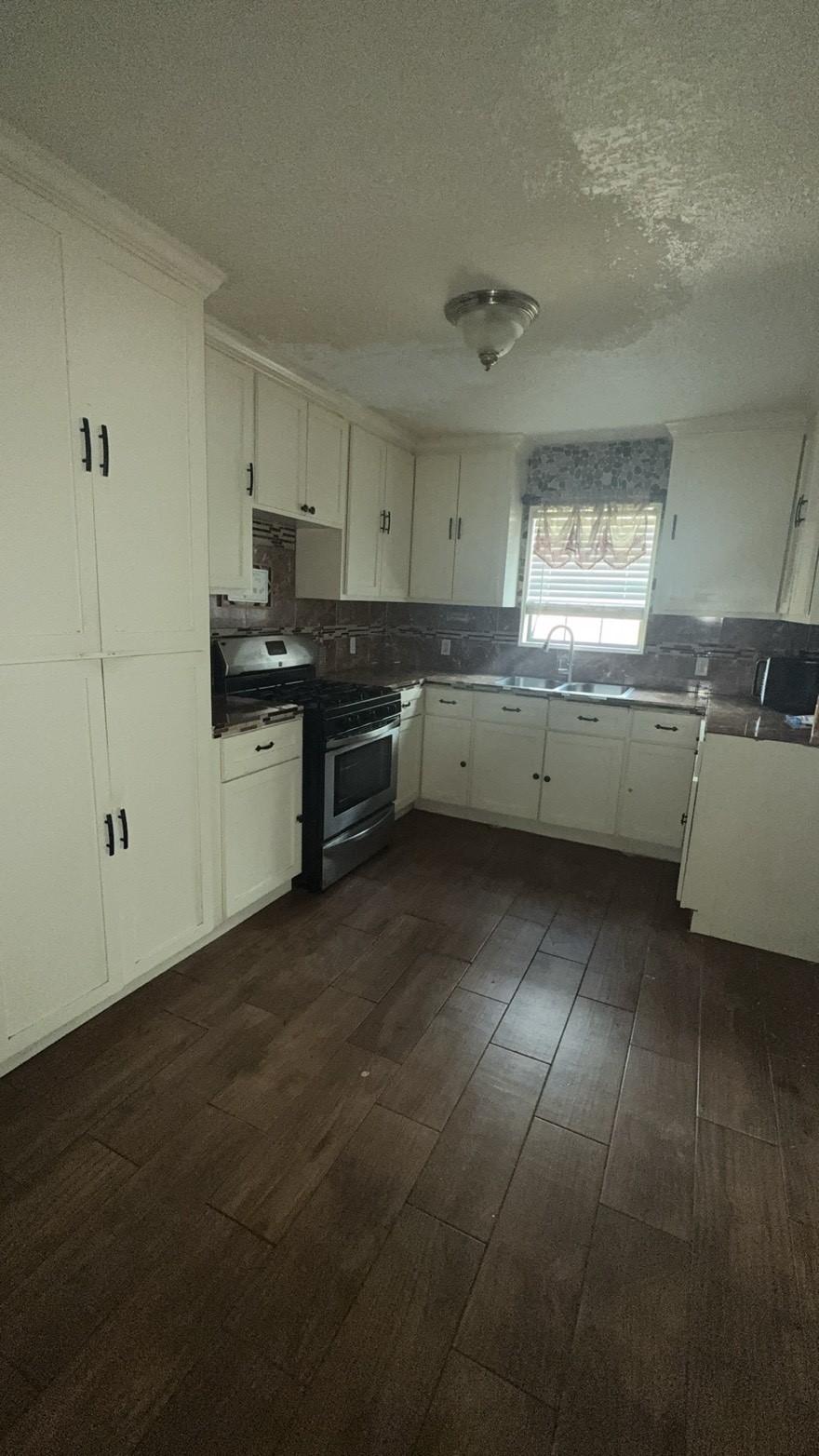 14612 Brownsville Street Property Photo 9