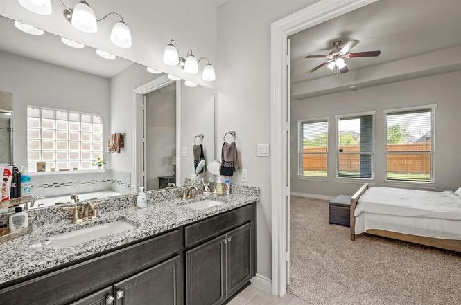 4911 Thunder Creek Lane Property Photo 6