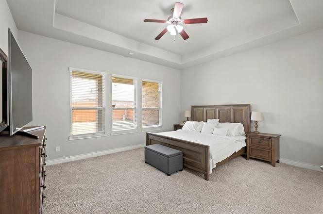 4911 Thunder Creek Lane Property Photo 8