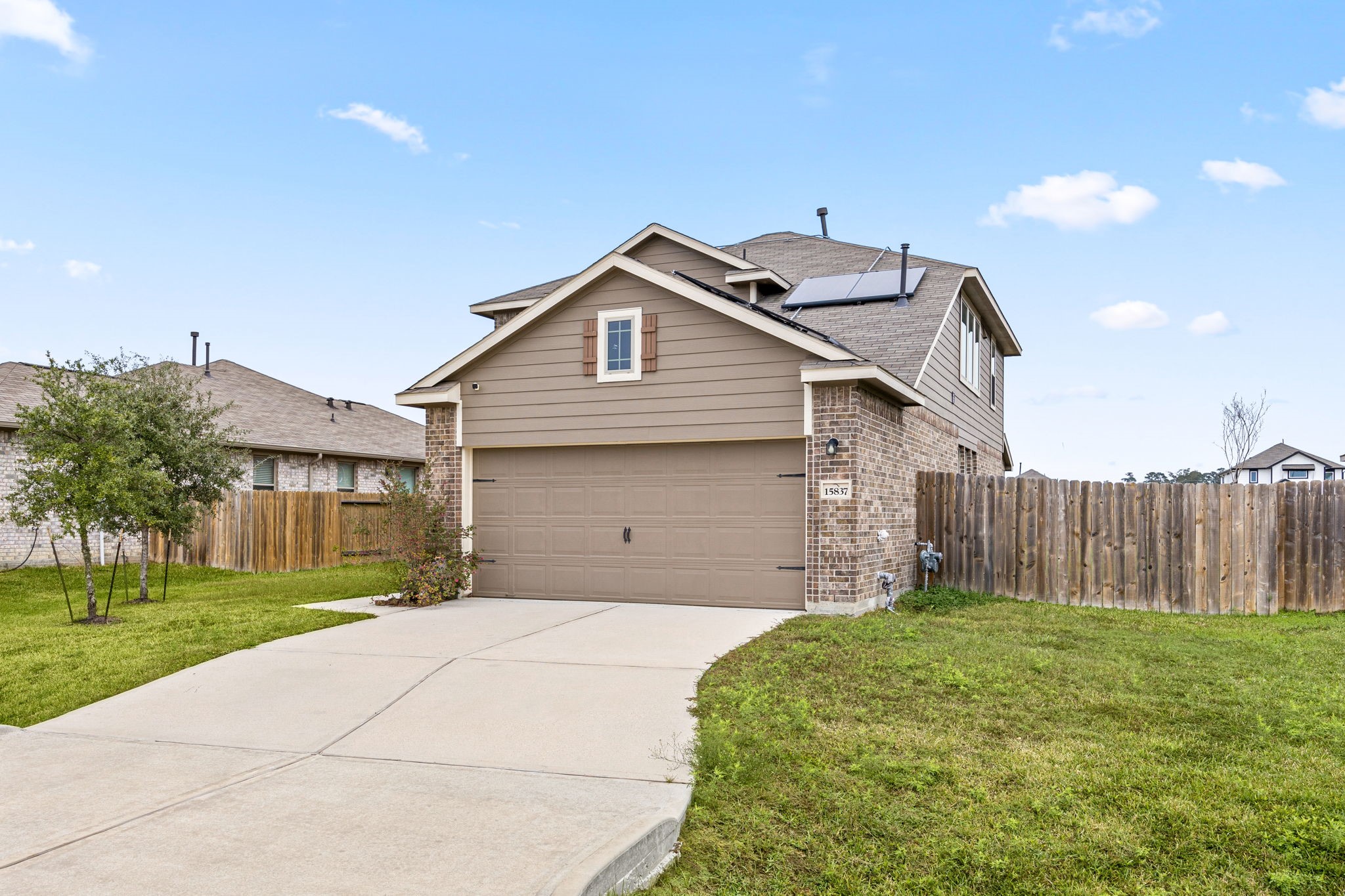 15837 Roberto Clemente Court Property Photo 4