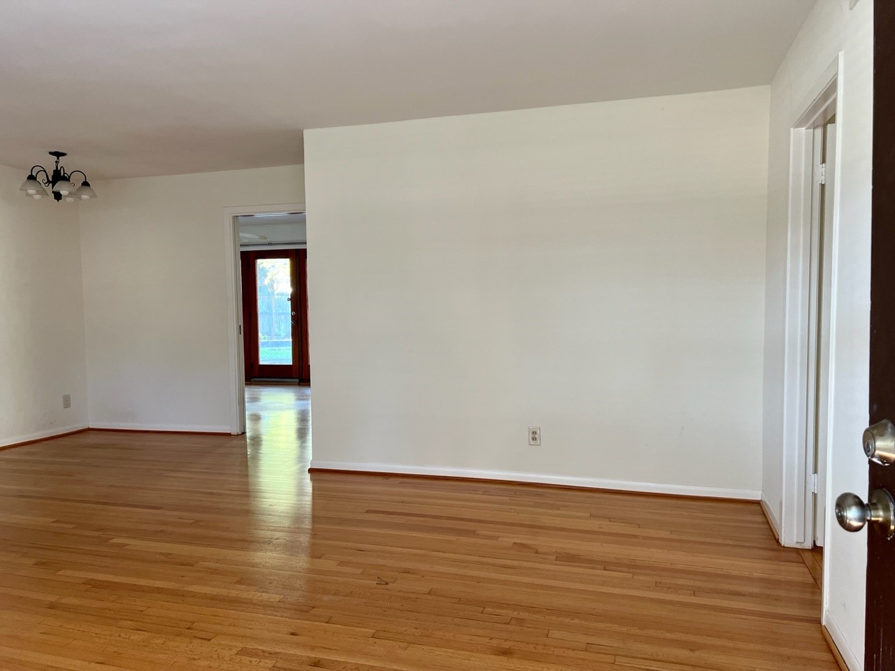 5134 Indigo Street Property Photo 4
