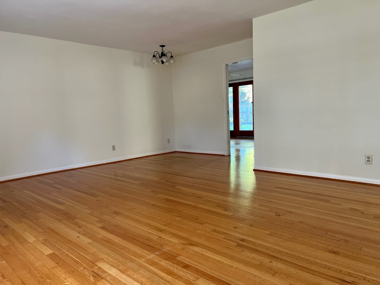 5134 Indigo Street Property Photo 5