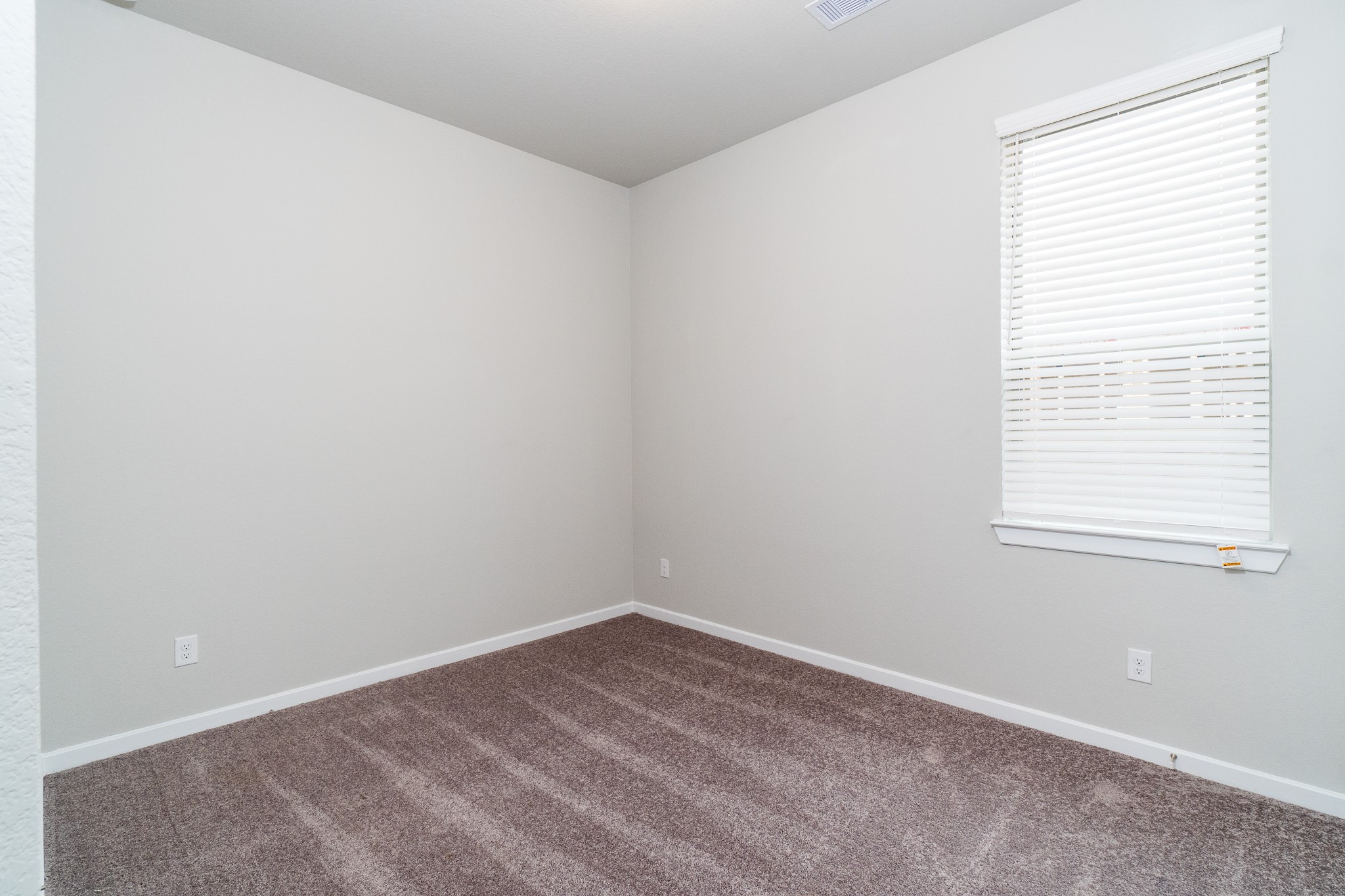 27054 Golden Knoll Drive Property Photo 14