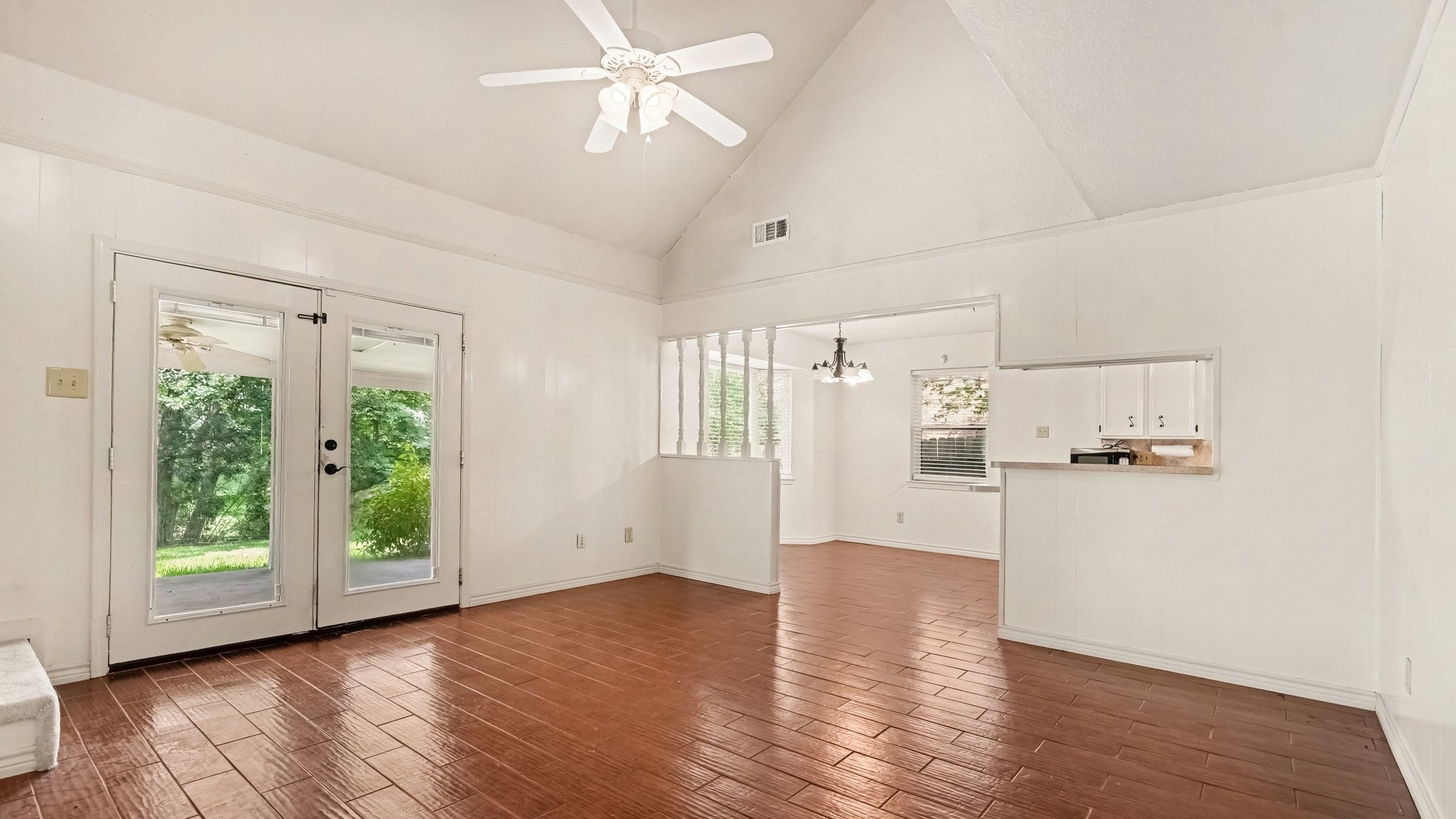 3306 Tompkins Drive Property Photo 8