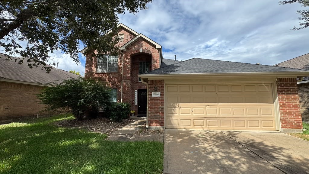 16910 Great Oaks Glen Drive Property Photo 2
