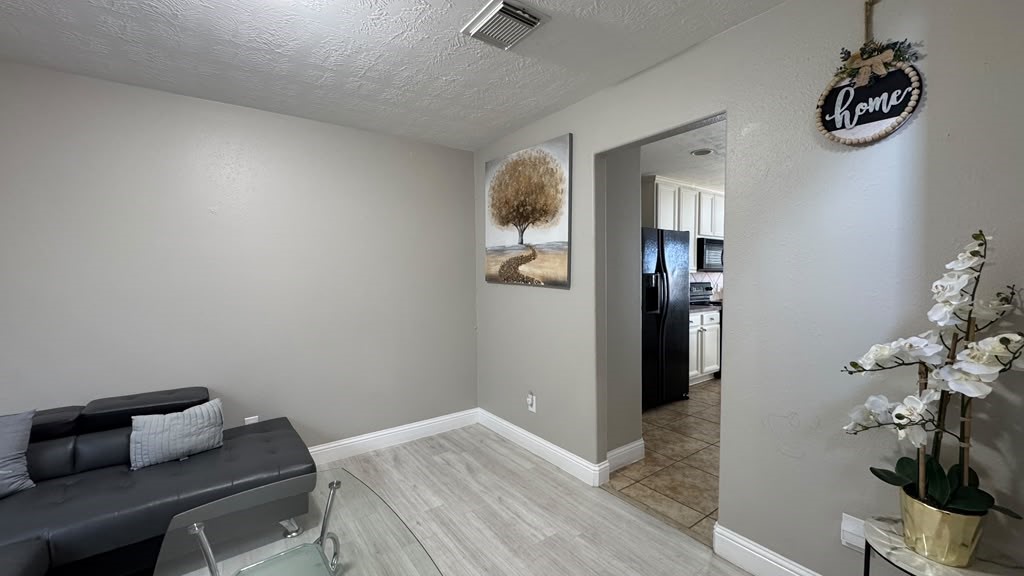 16910 Great Oaks Glen Drive Property Photo 8