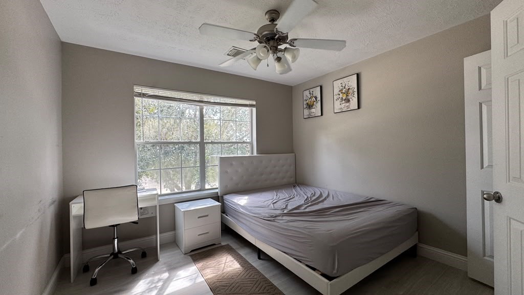 16910 Great Oaks Glen Drive Property Photo 13