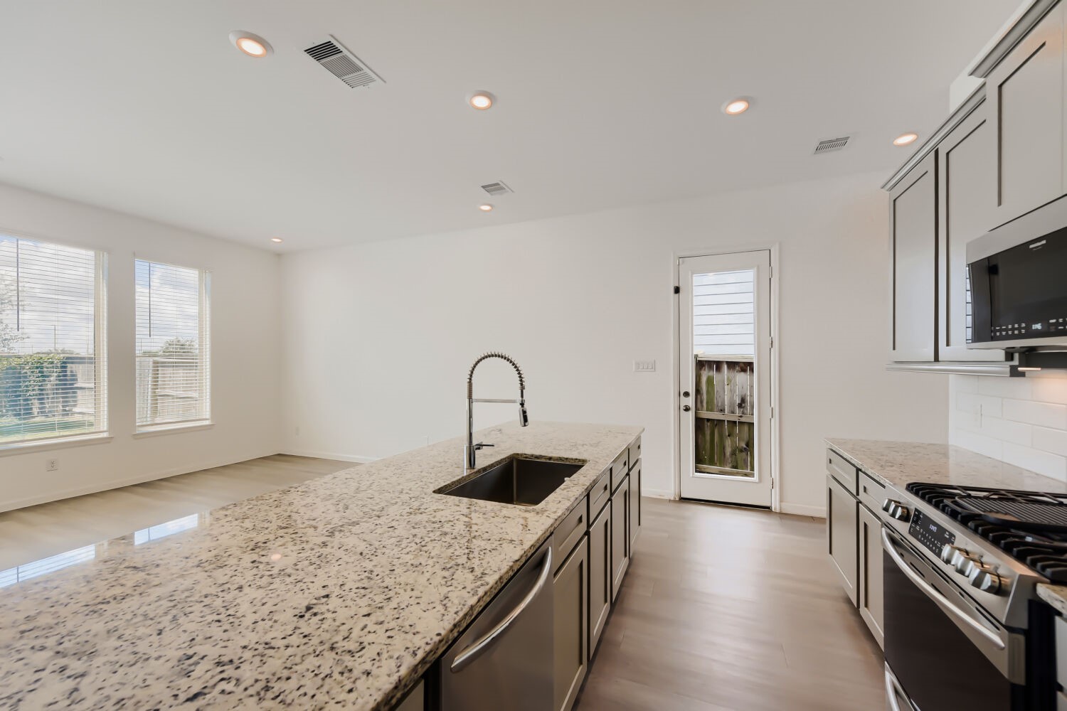4146 Balboa Drive Property Photo 10