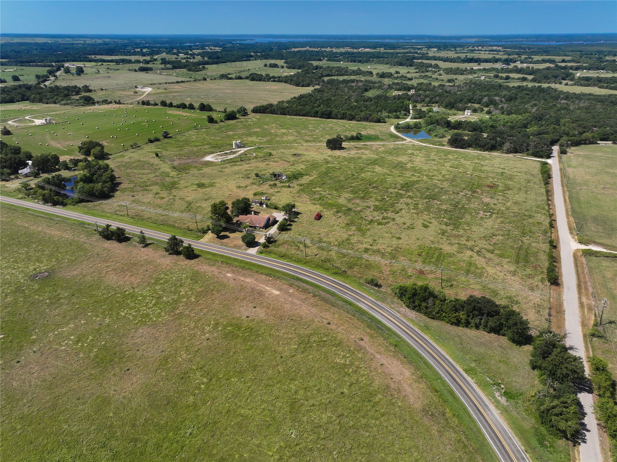 496 Fm-1512 Property Photo 1
