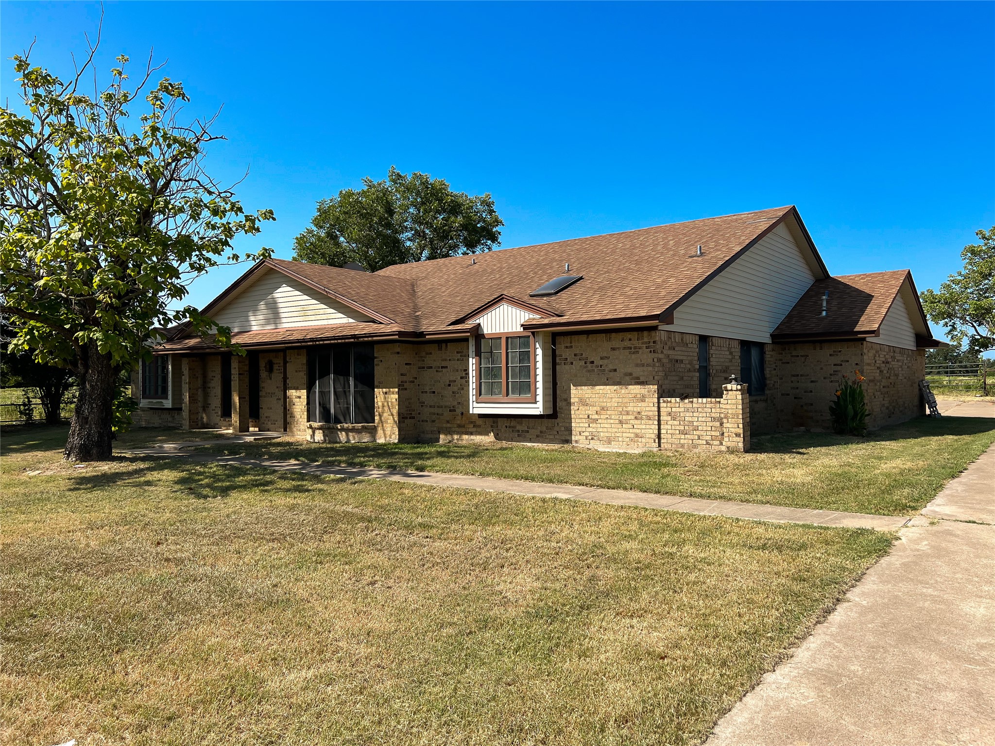 496 Fm-1512 Property Photo 8