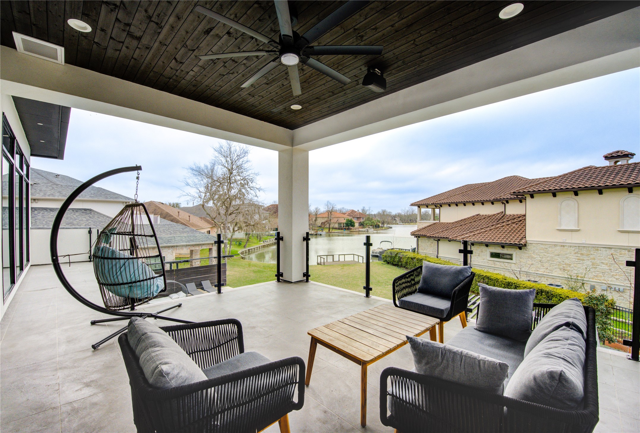 35 Swan Isle Property Photo 28
