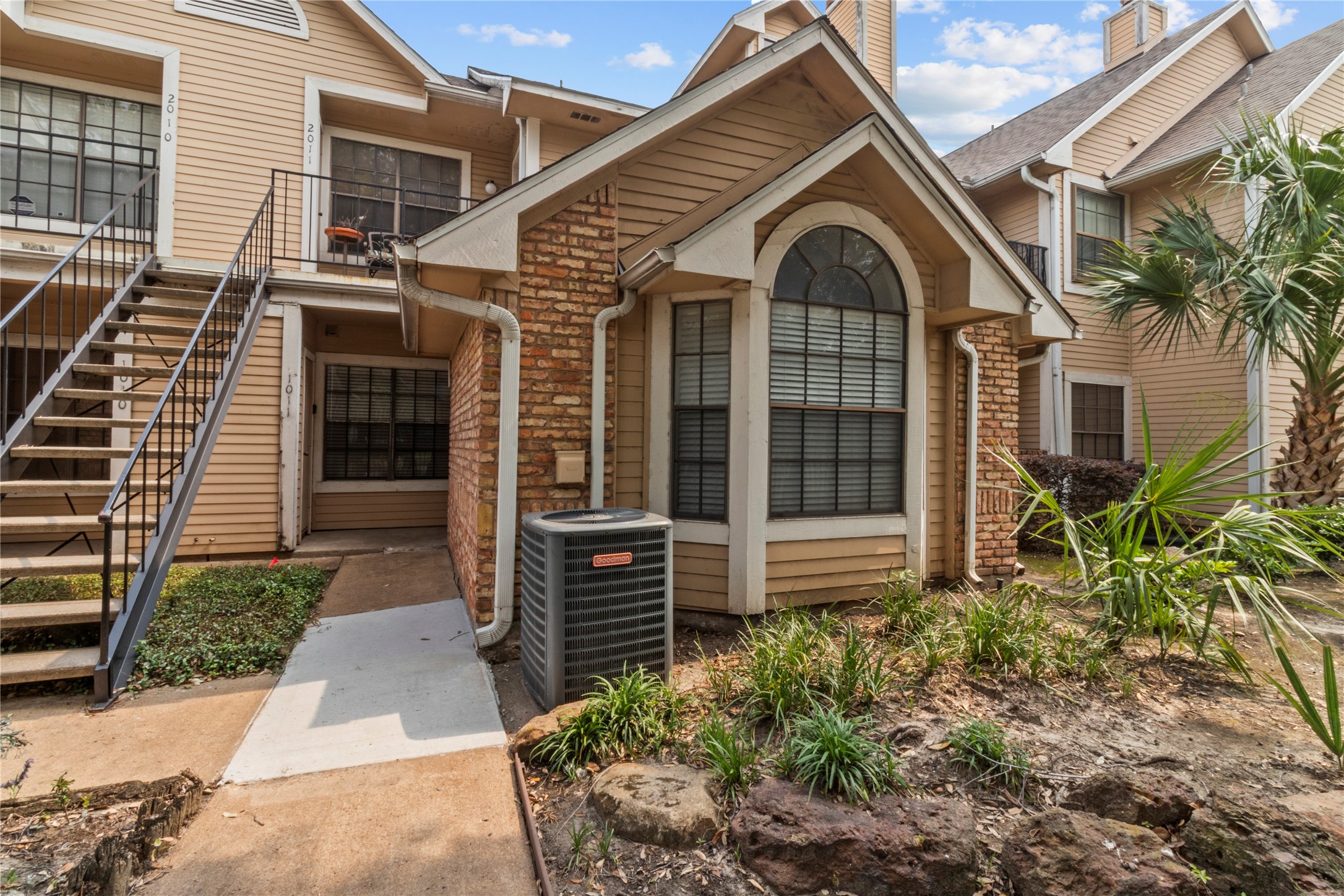 2300 Old Spanish Trail 1011