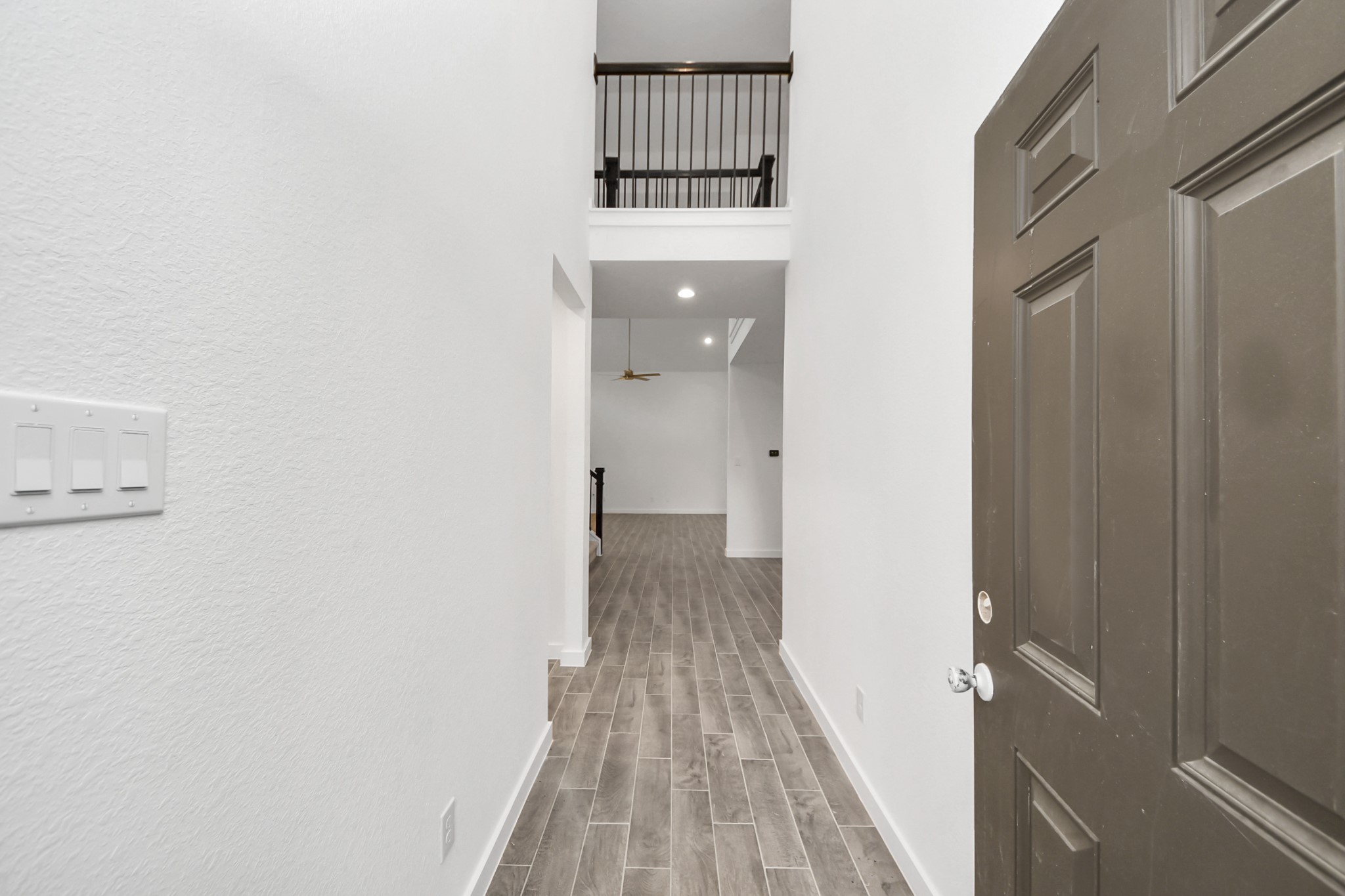 24514 Broad Park Ct Property Photo 6
