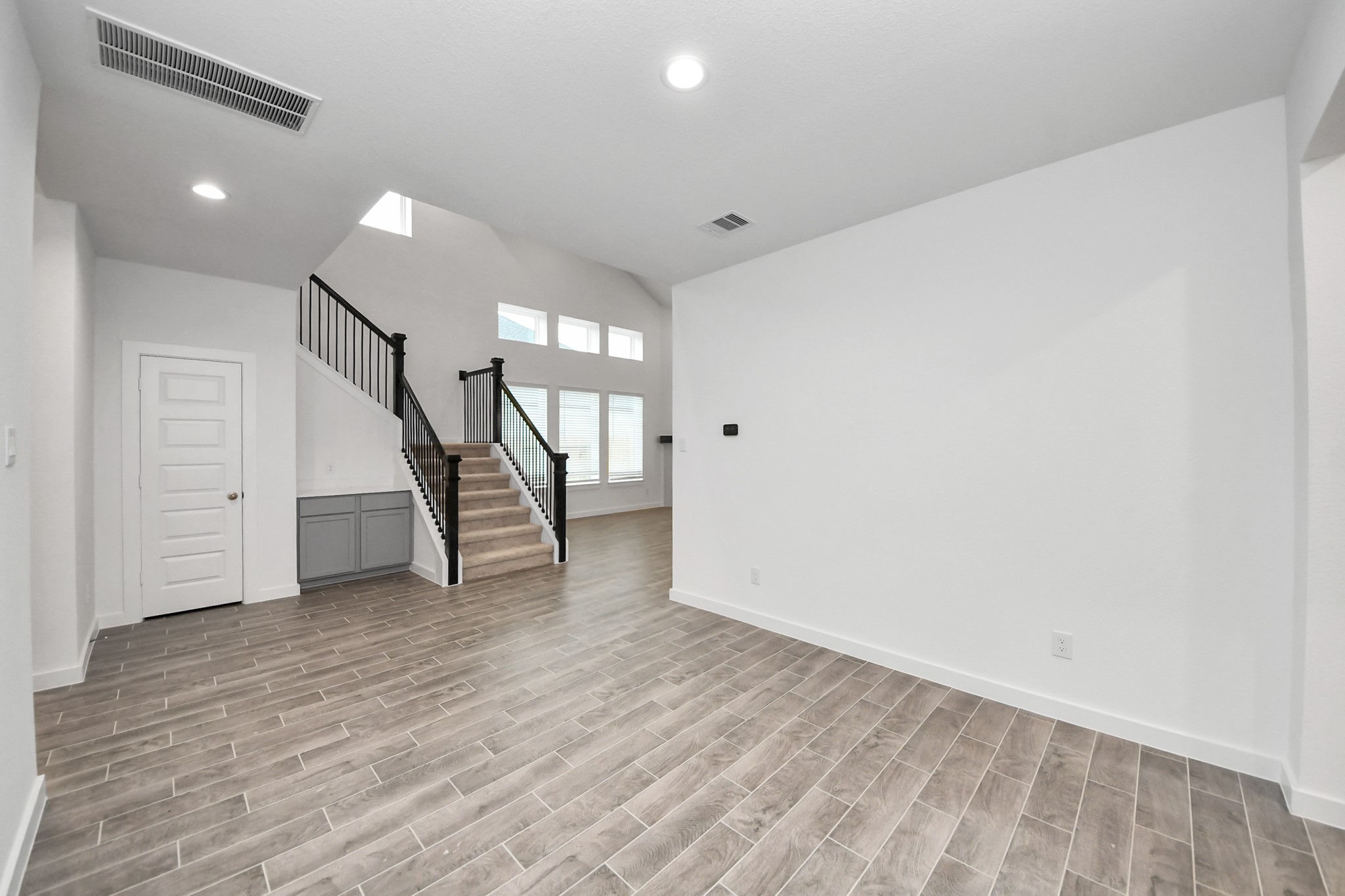 24514 Broad Park Ct Property Photo 10