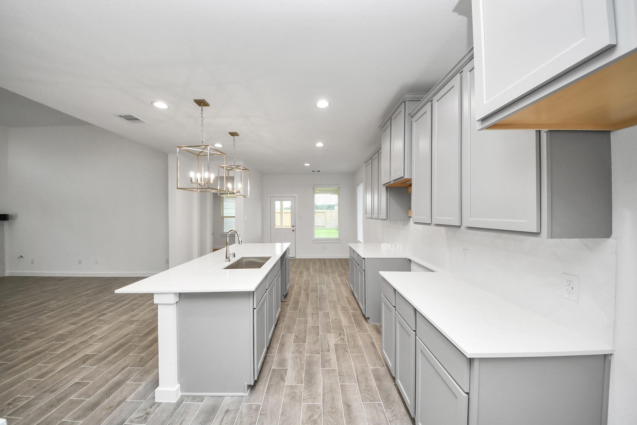 24514 Broad Park Ct Property Photo 12