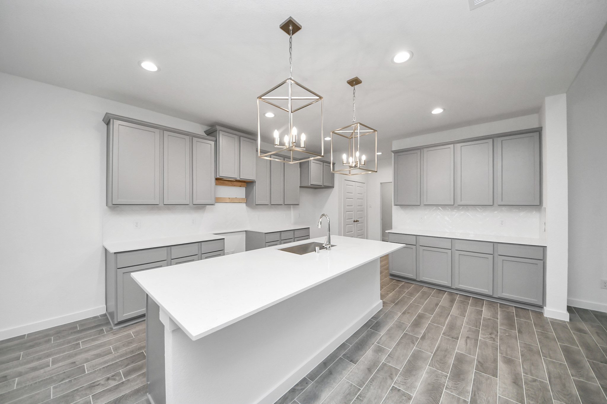 24514 Broad Park Ct Property Photo 15