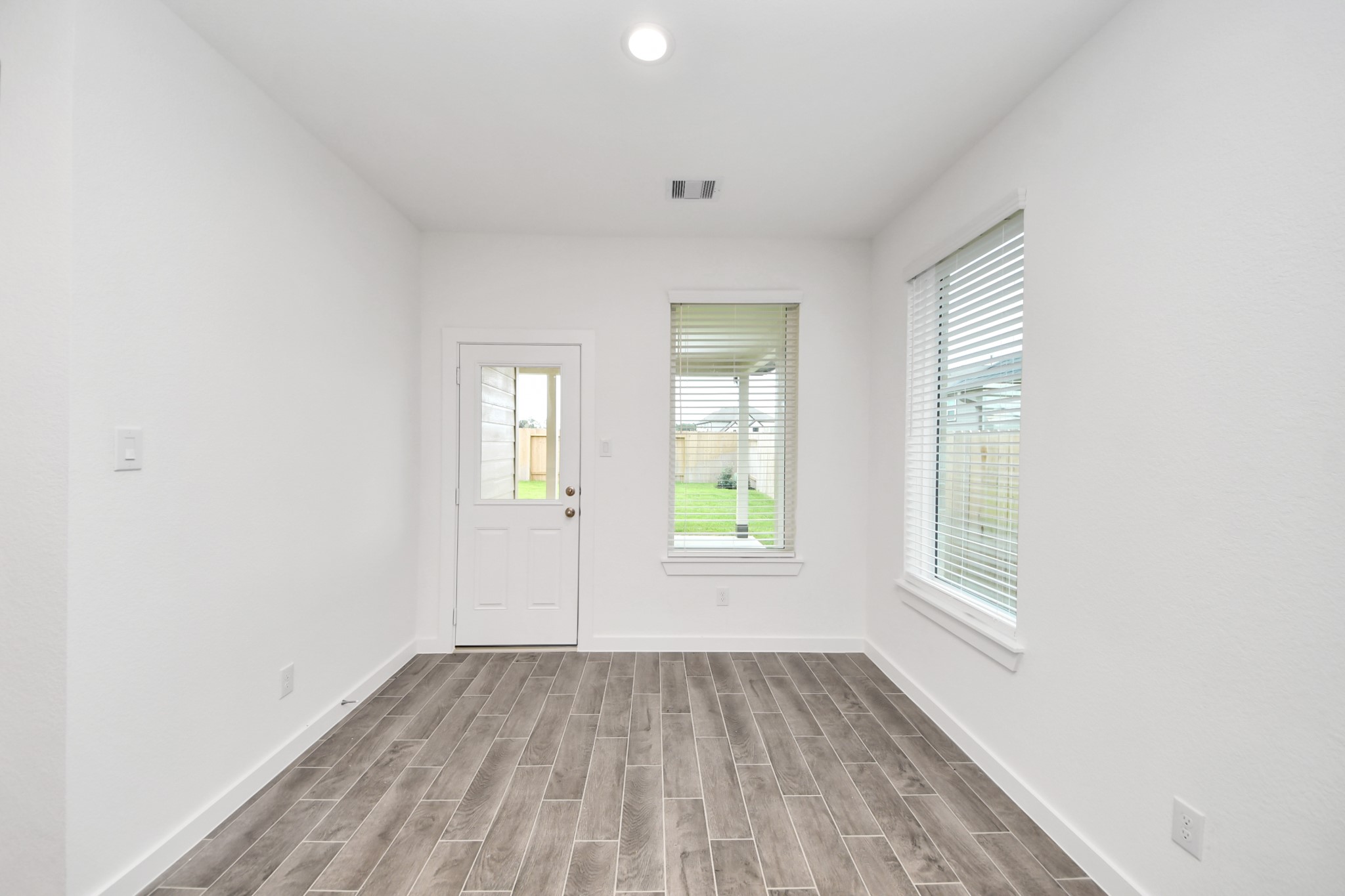 24514 Broad Park Ct Property Photo 16