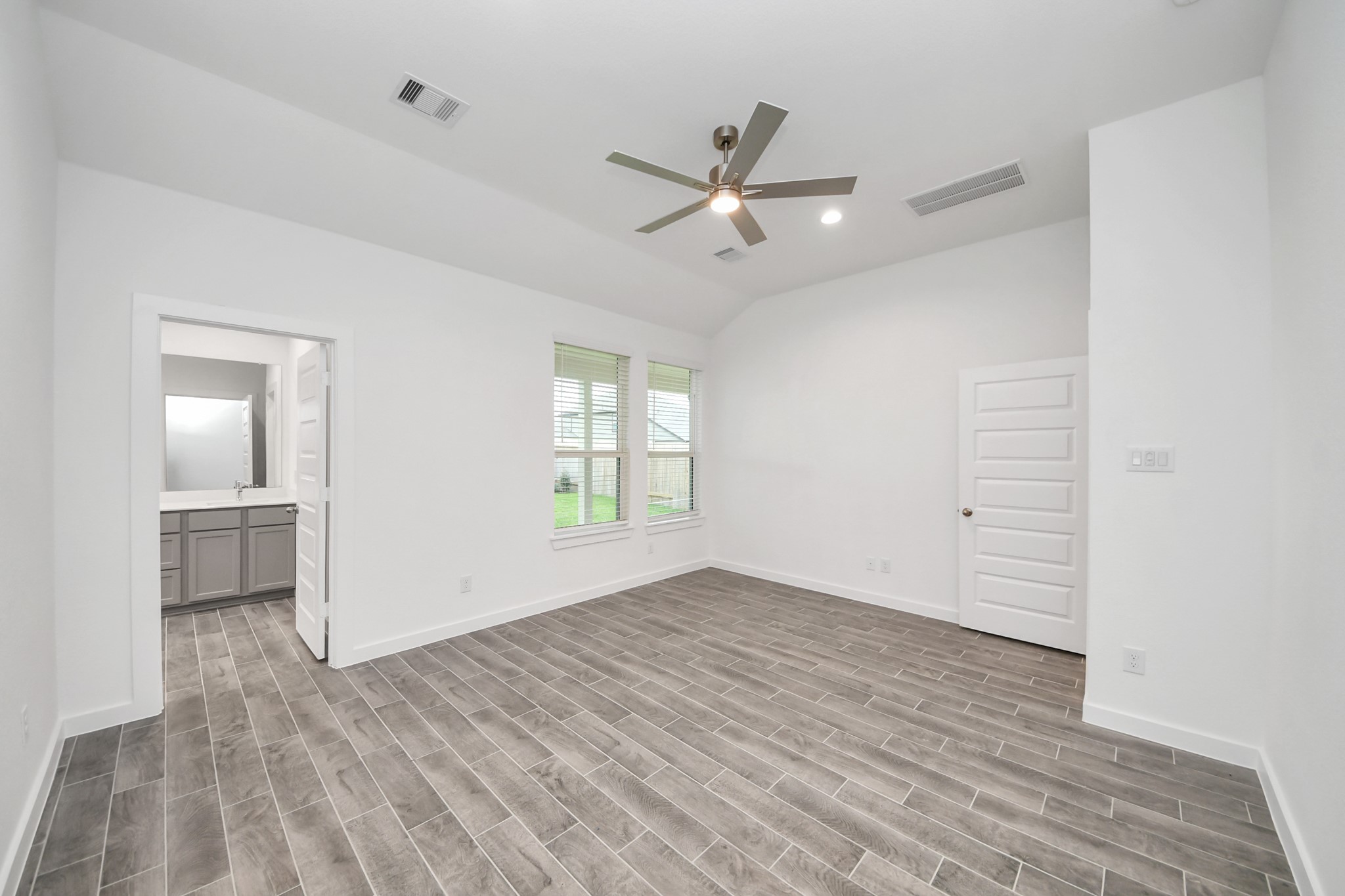 24514 Broad Park Ct Property Photo 21
