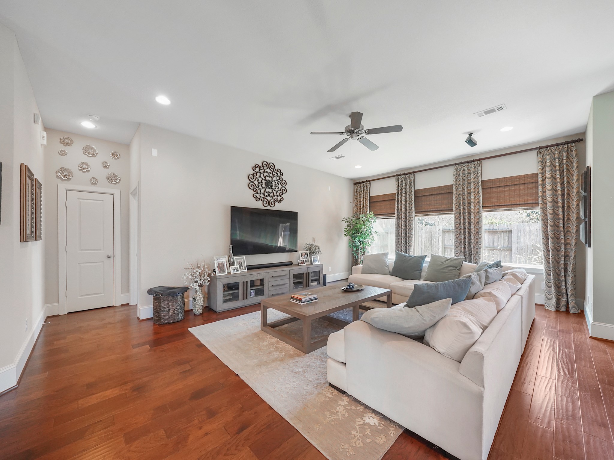 26810 Camirillo Creek Lane Property Photo 9
