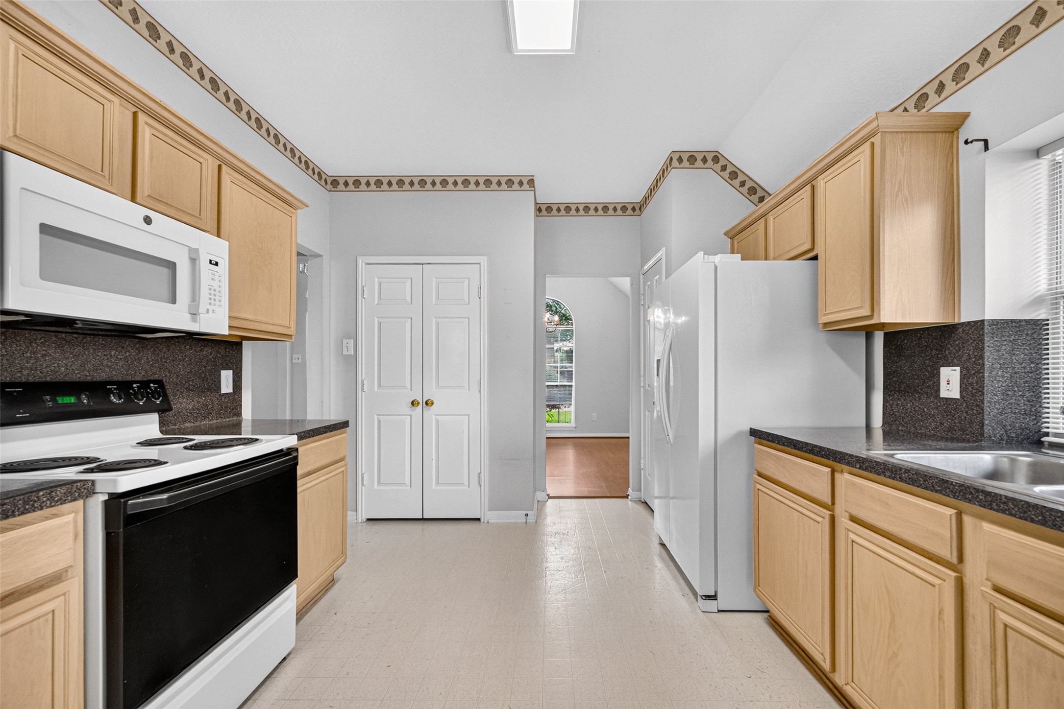 14015 Long Shadow Drive Property Photo 24