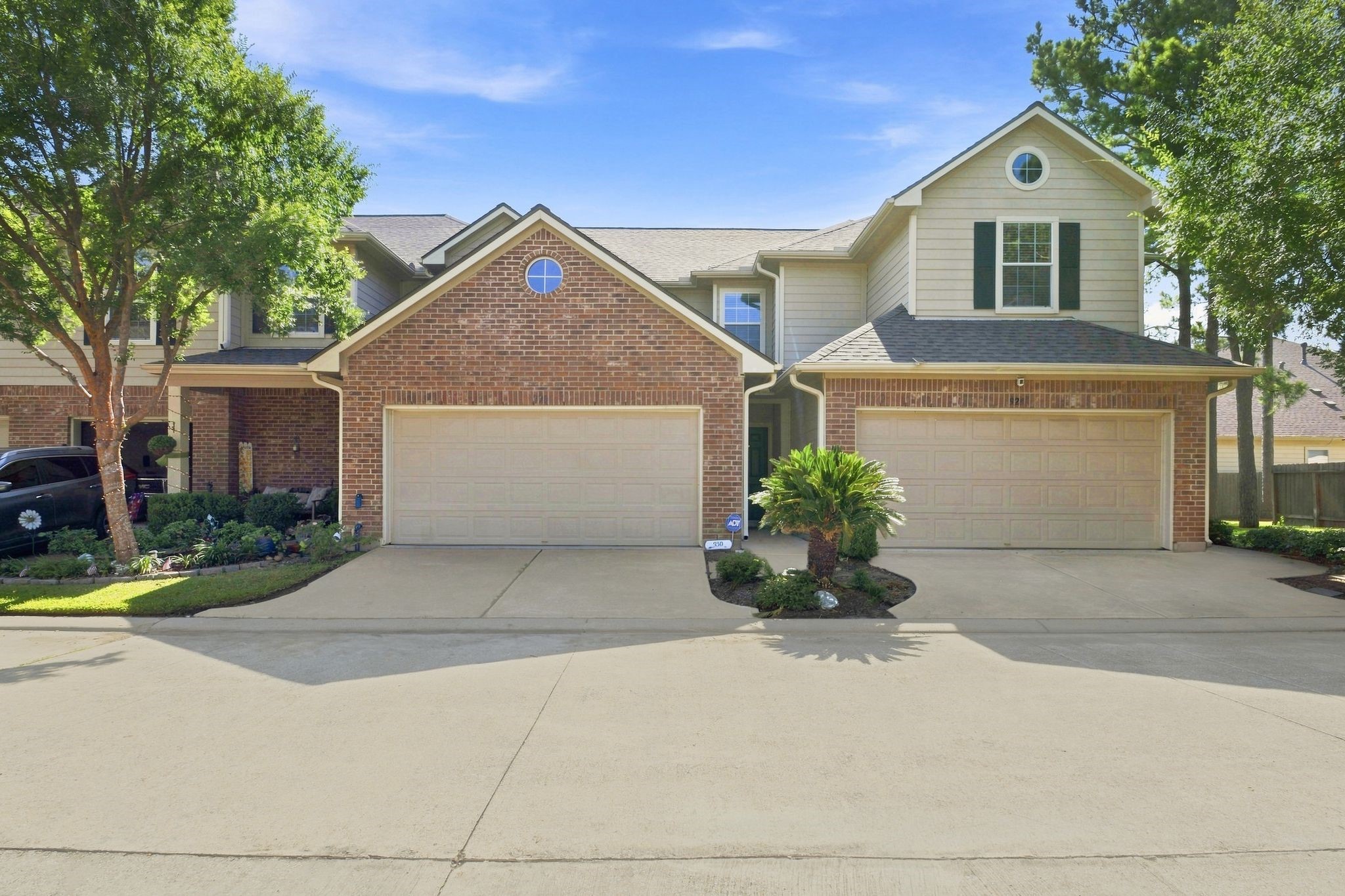 930 Sterling Creek Circle Property Photo 1
