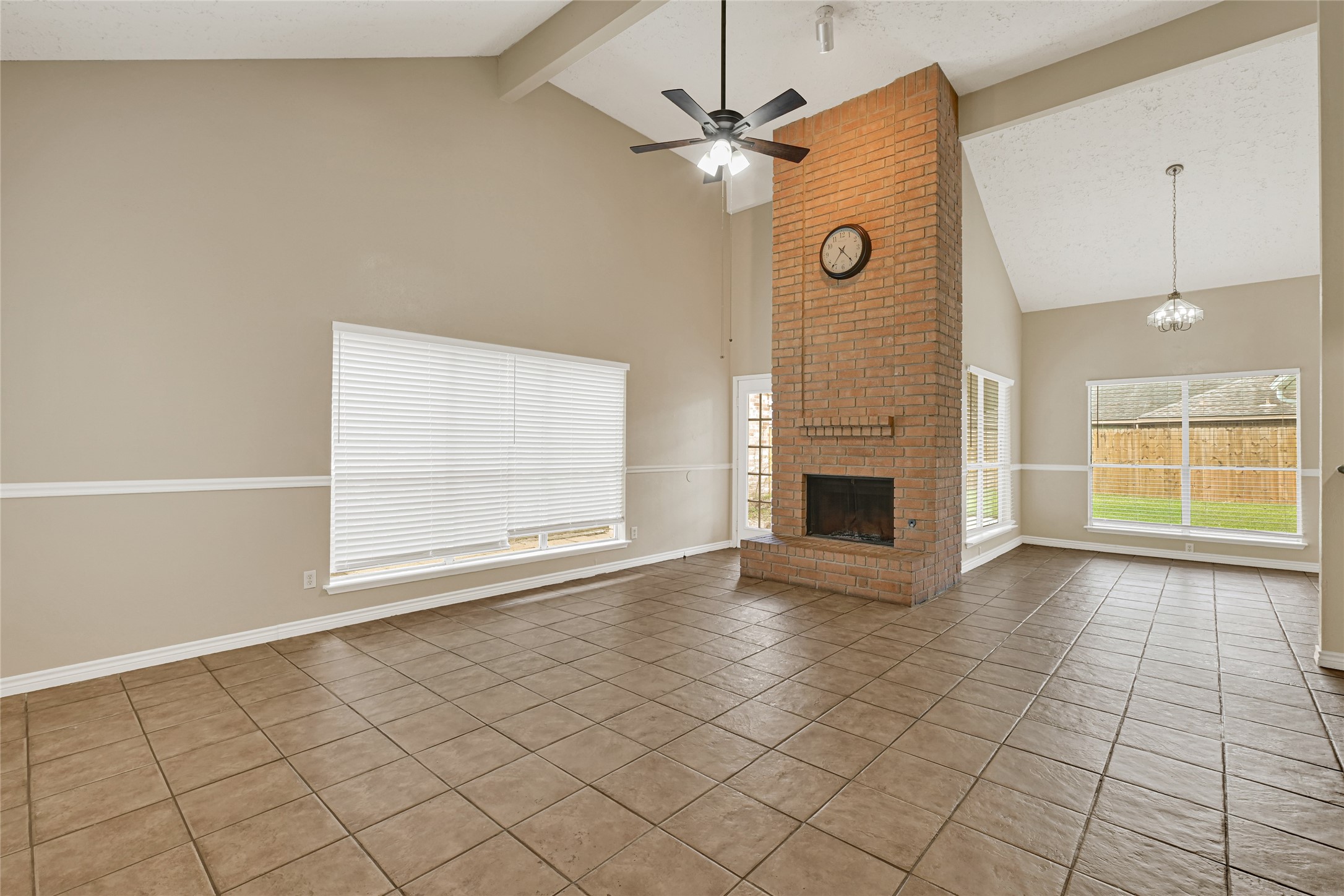 12322 Meadow Ridge Drive Property Photo 5