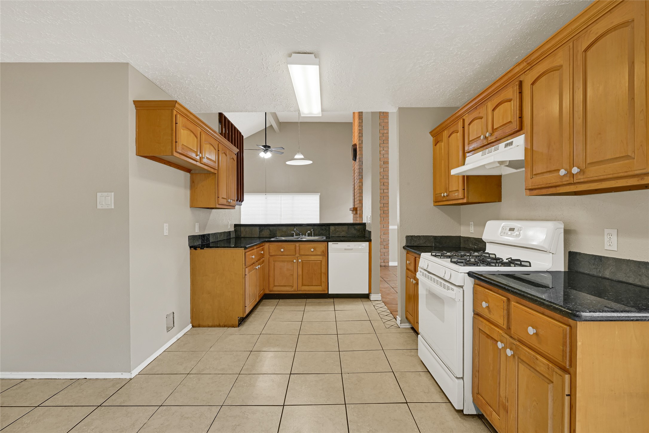 12322 Meadow Ridge Drive Property Photo 11