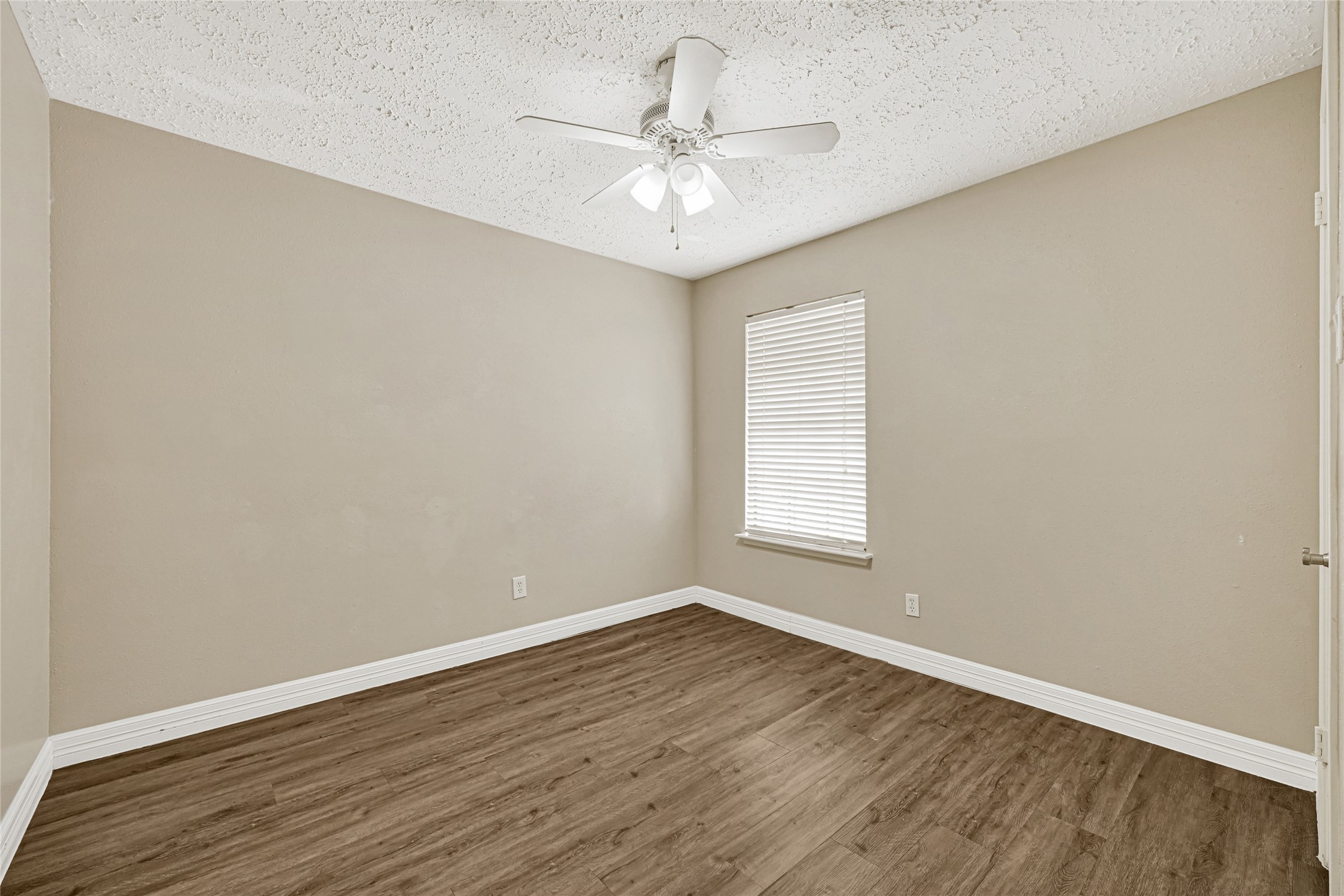 12322 Meadow Ridge Drive Property Photo 26