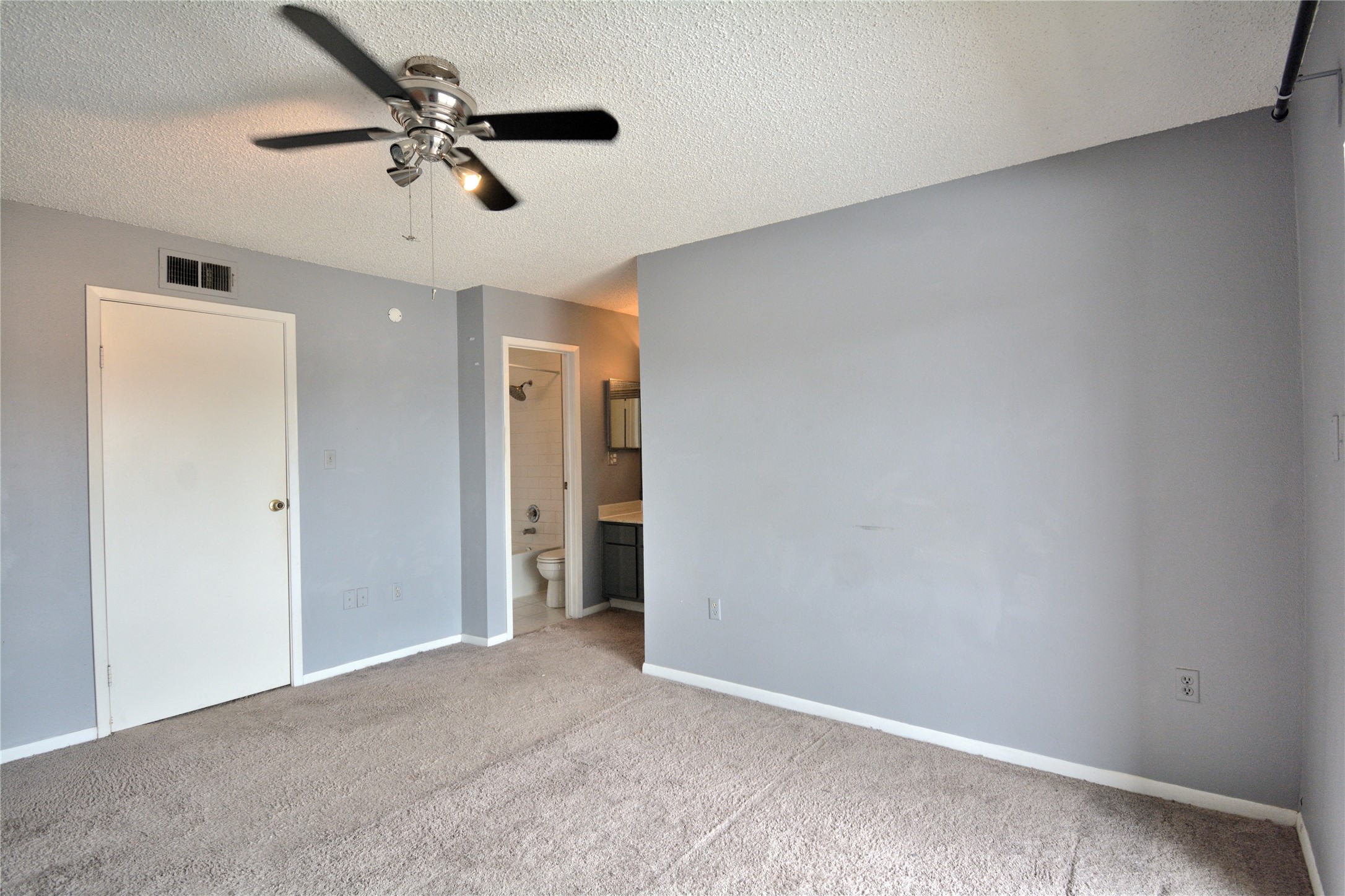 260 El Dorado Boulevard 204 Property Photo 10