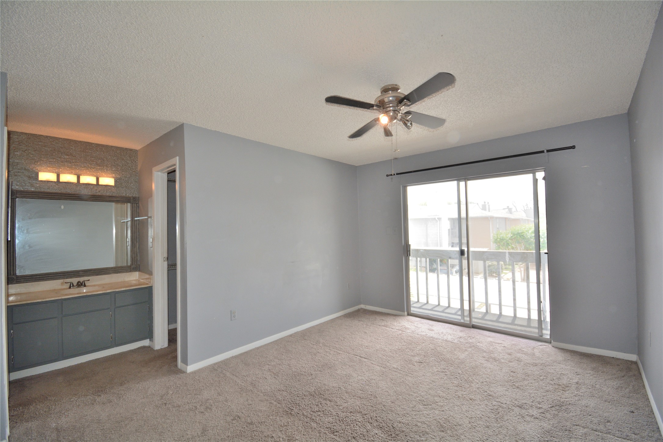 260 El Dorado Boulevard 204 Property Photo 11