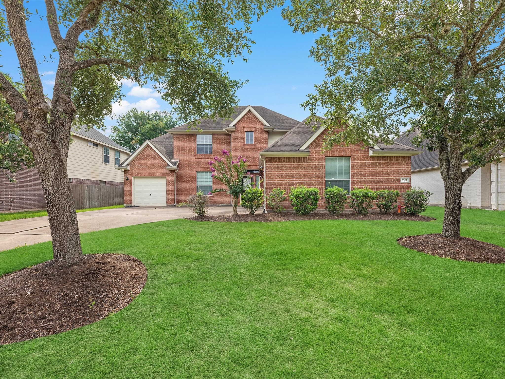 2507 Stonebury Lane Property Photo 2