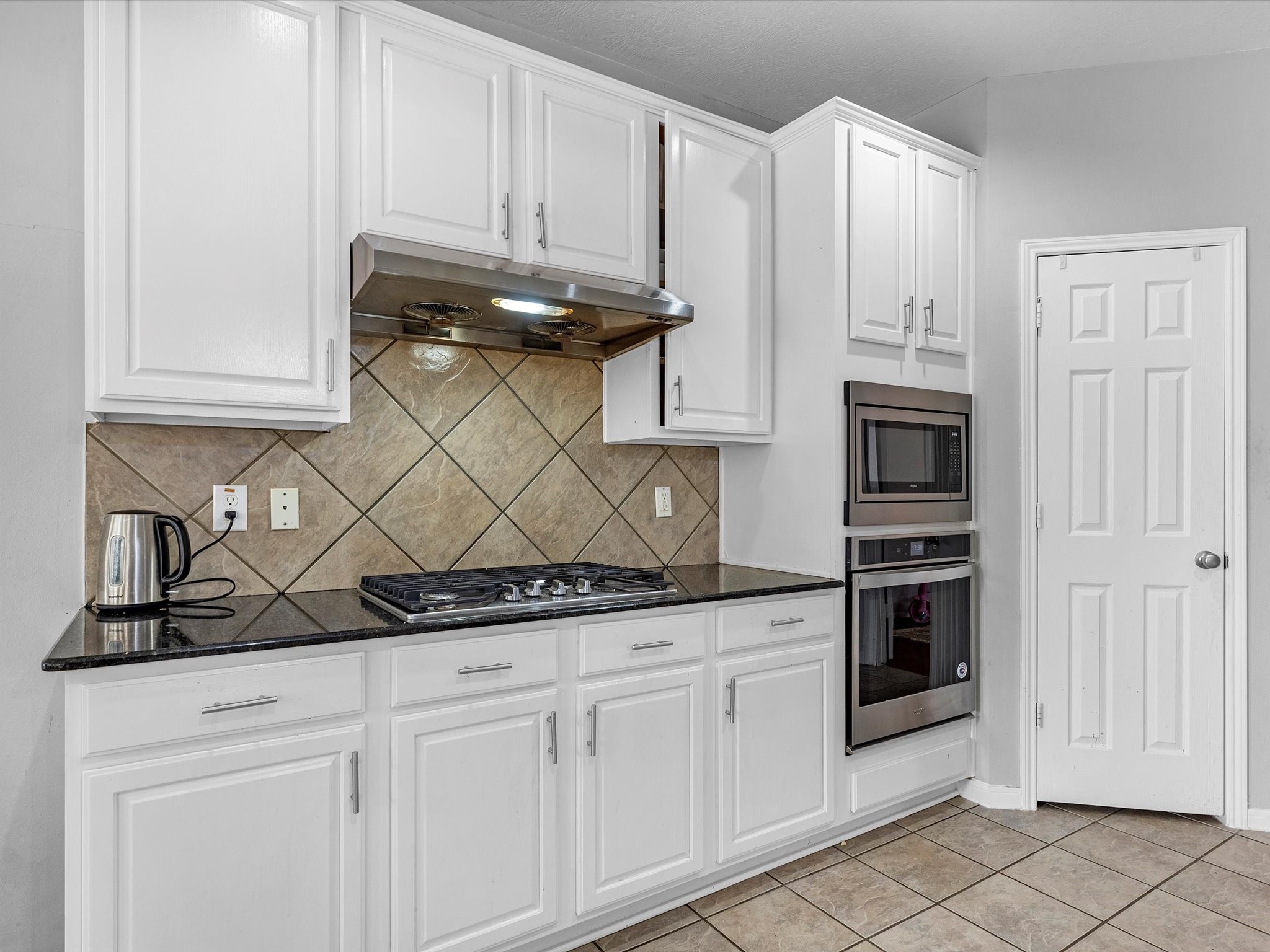2507 Stonebury Lane Property Photo 7