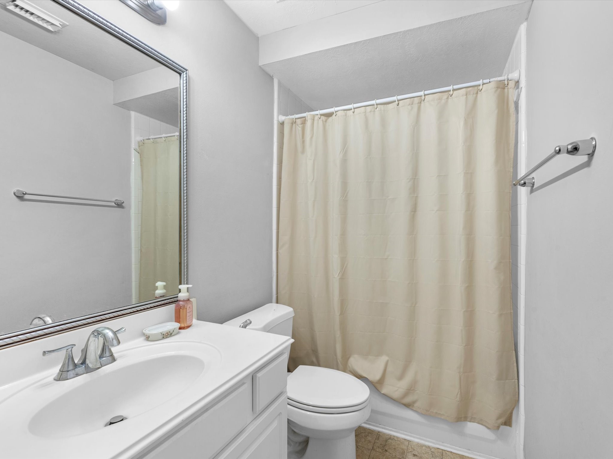 2507 Stonebury Lane Property Photo 29