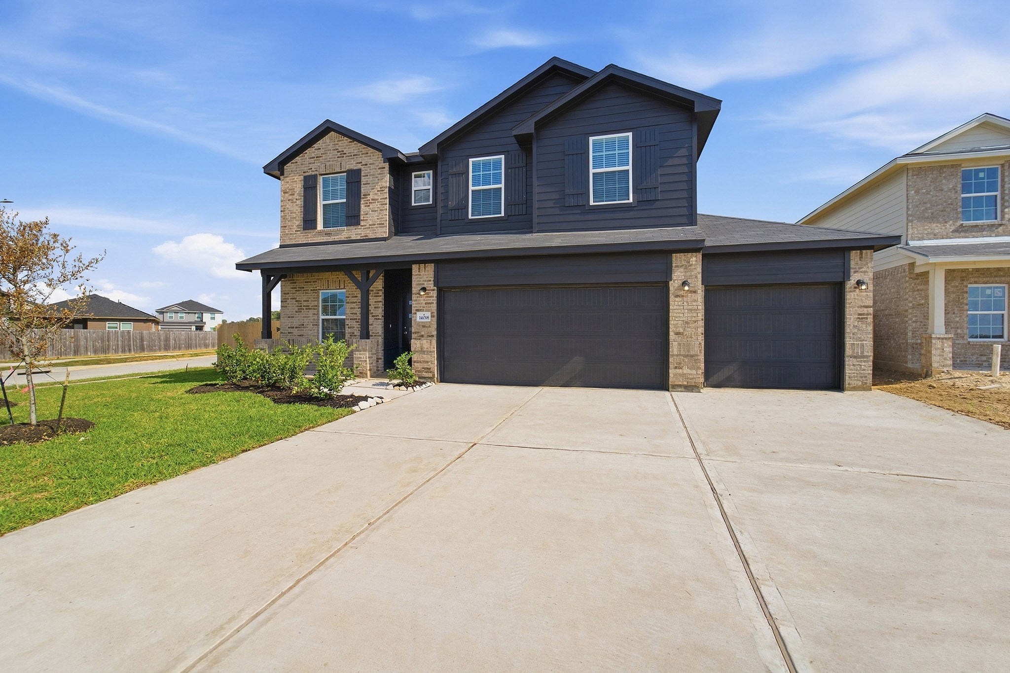 14018 Darley Oak Court Property Photo 2