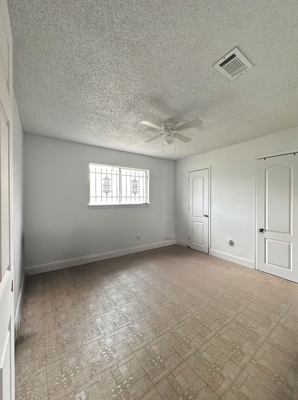 12130 Glenhollow Drive Property Photo 5