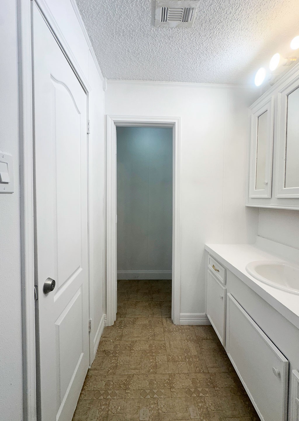 12130 Glenhollow Drive Property Photo 7