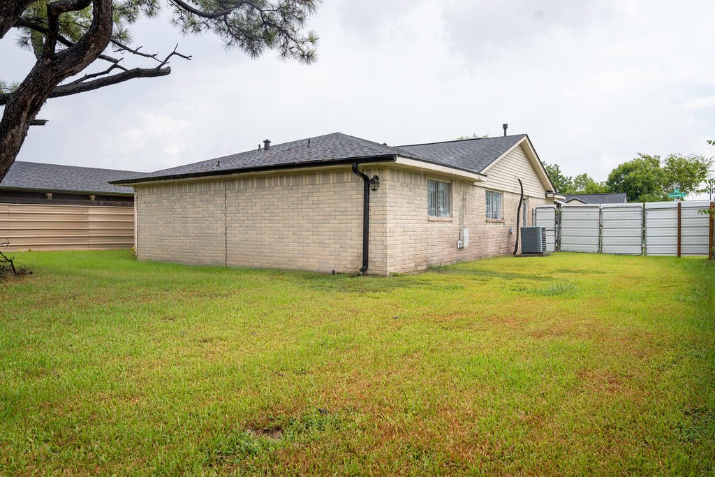 12130 Glenhollow Drive Property Photo 12