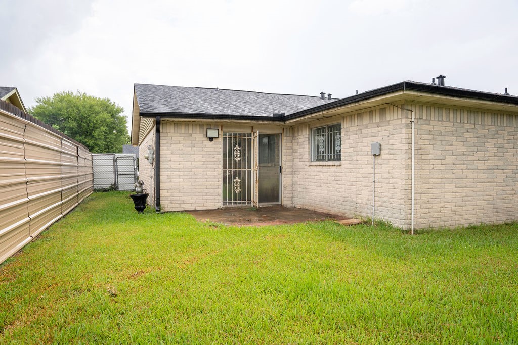 12130 Glenhollow Drive Property Photo 13