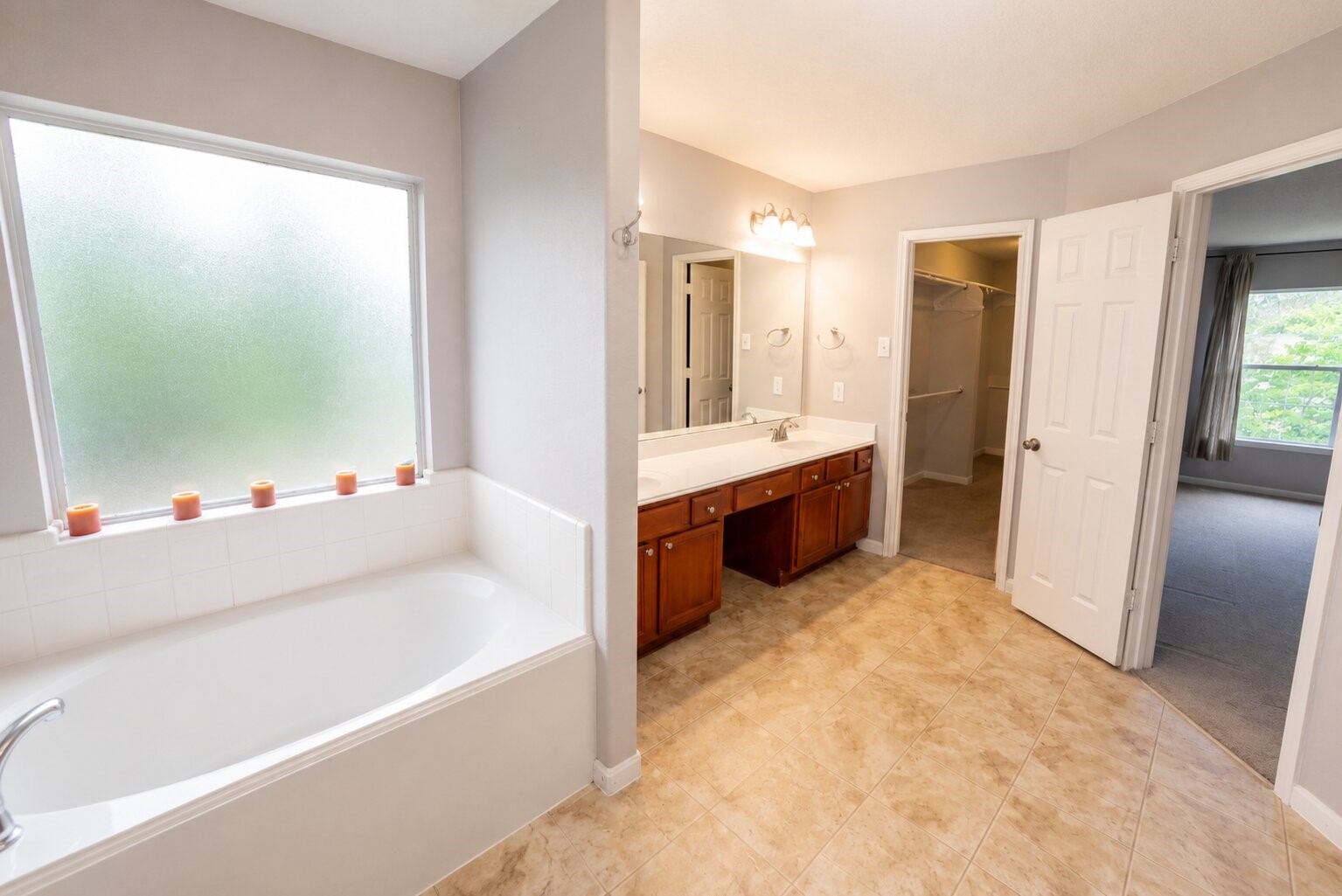 9607 Memorial Crossing Court Property Photo 10