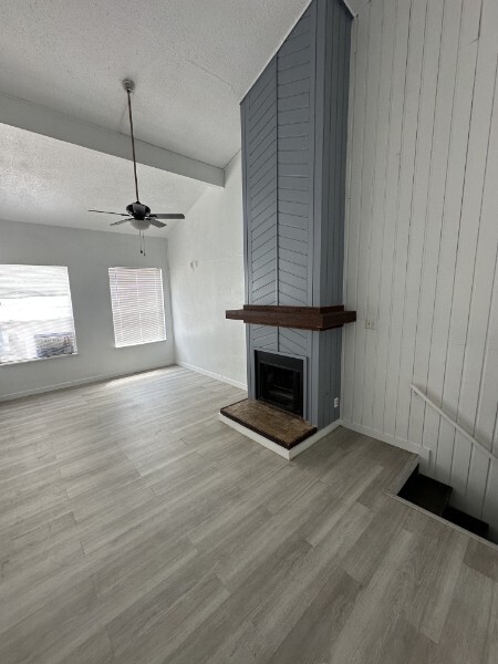 14 Lakeway Street Property Photo 2