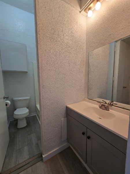 14 Lakeway Street Property Photo 6