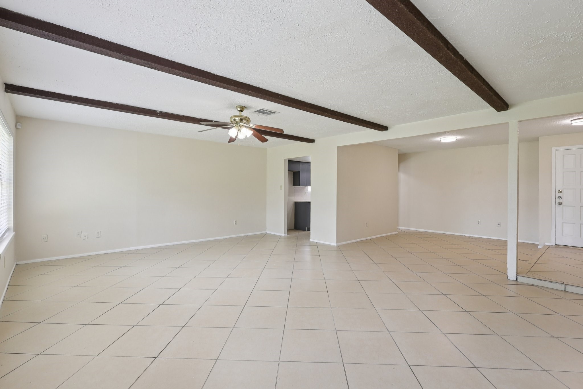 13419 Montaigne Drive Property Photo 5