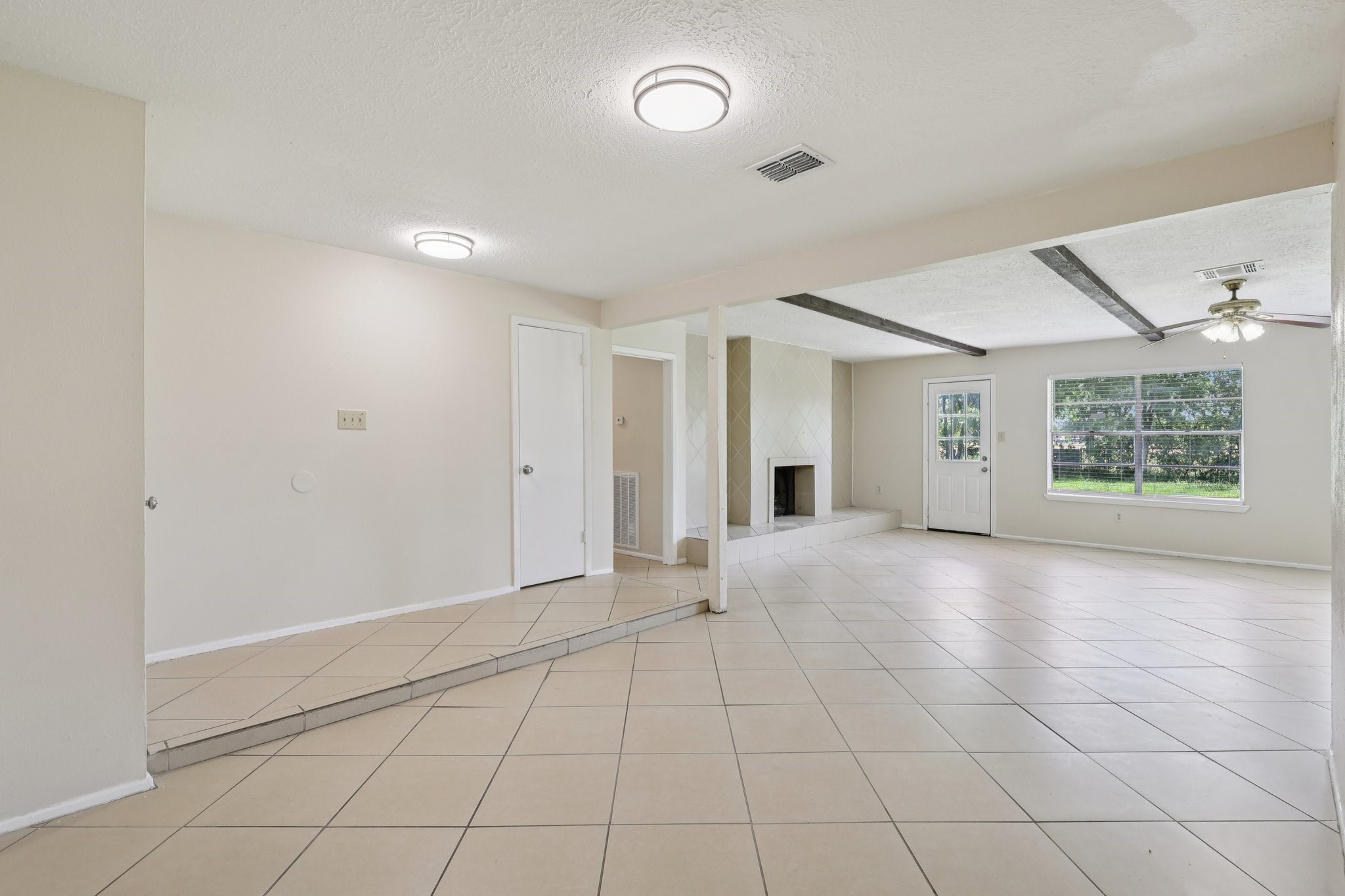 13419 Montaigne Drive Property Photo 7