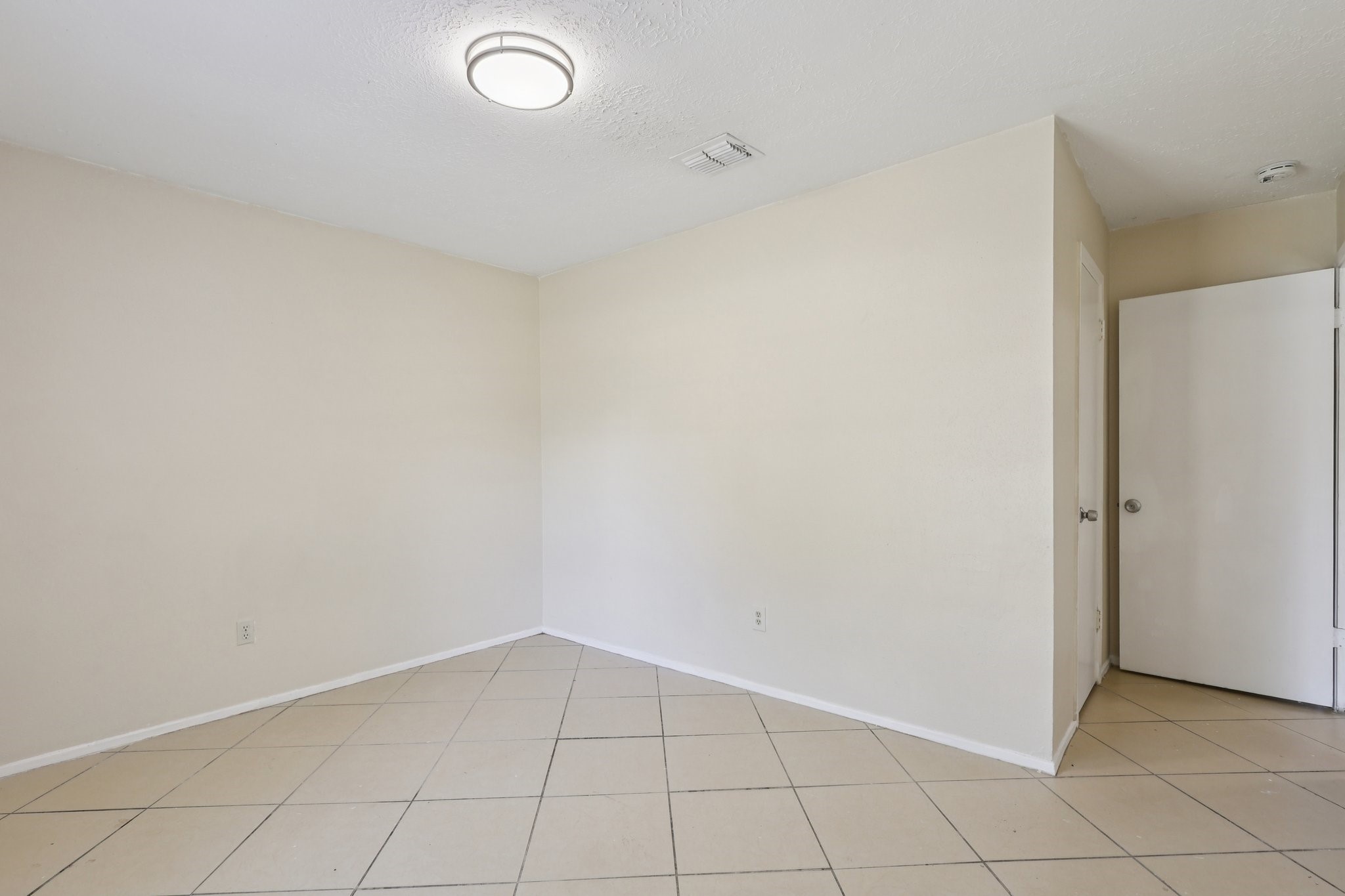 13419 Montaigne Drive Property Photo 16