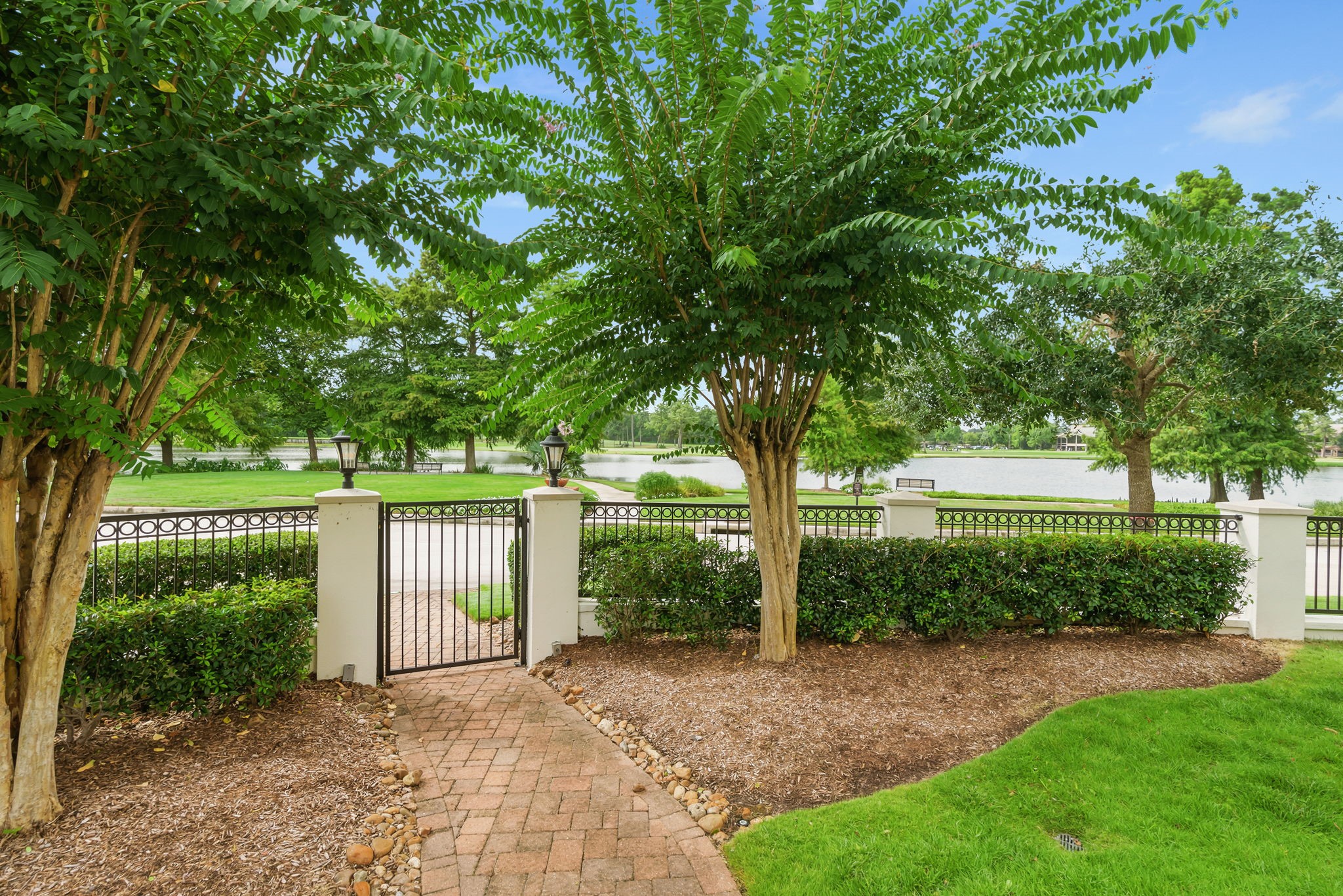 75 Lakeside Cove Property Photo 8