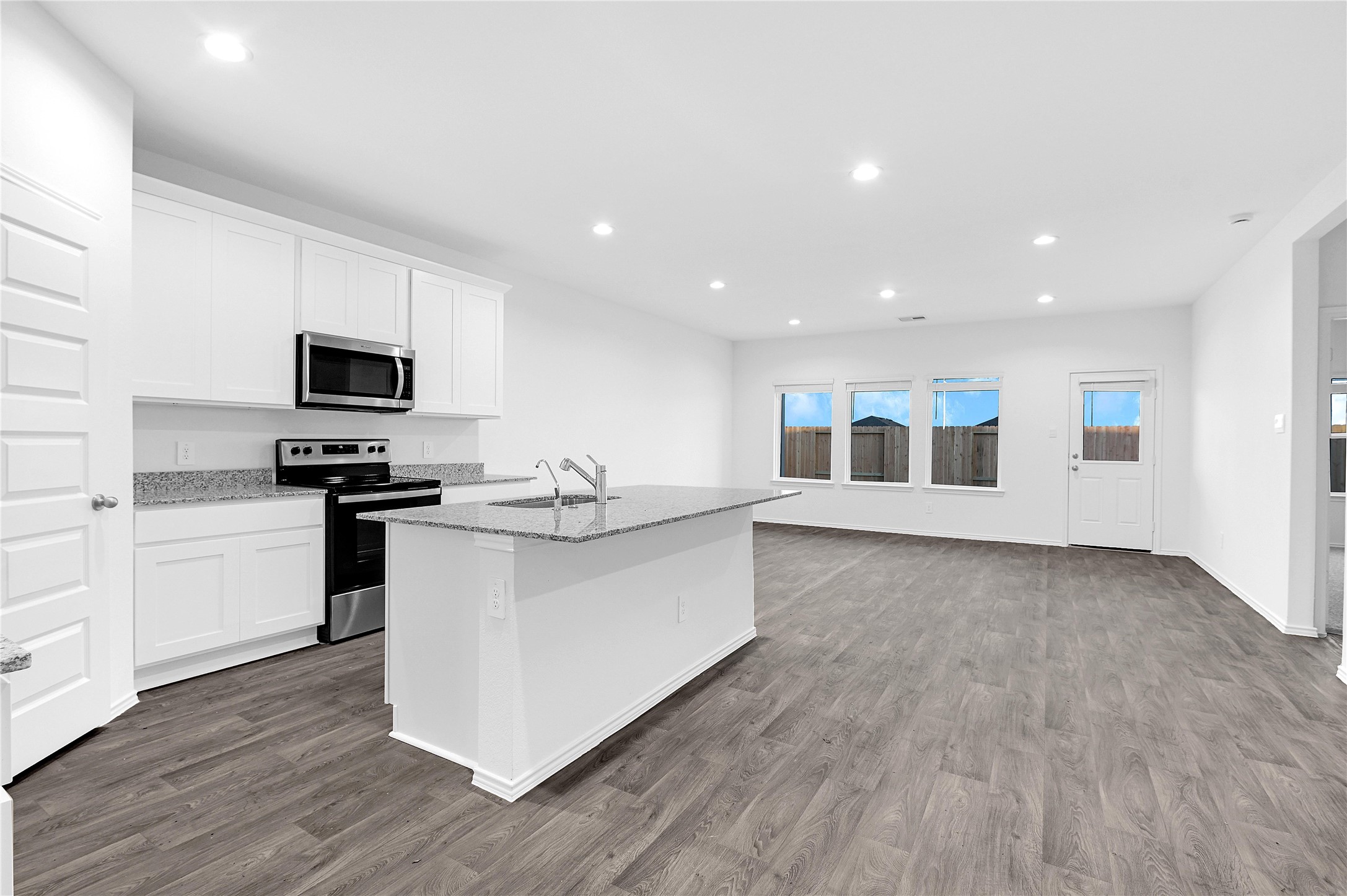 31323 Yatesbury Lane Property Photo 4