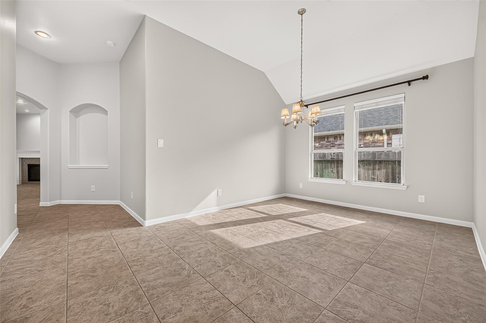 2511 Rosemere Drive Property Photo 10